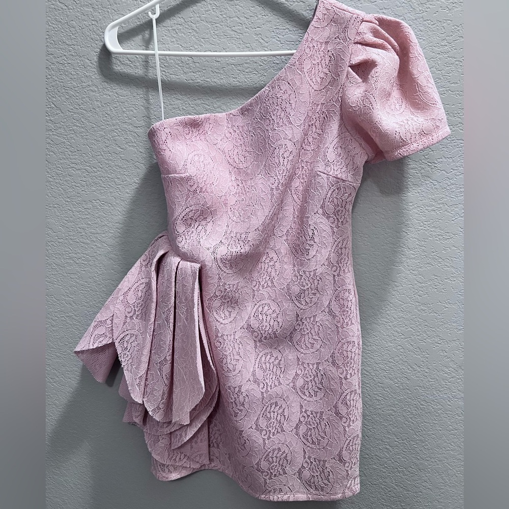 ✨Pink FashionNova Dress✨
